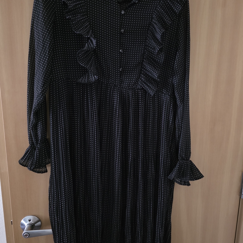 Women's Black Polka Dot Ruffle Midi Dress